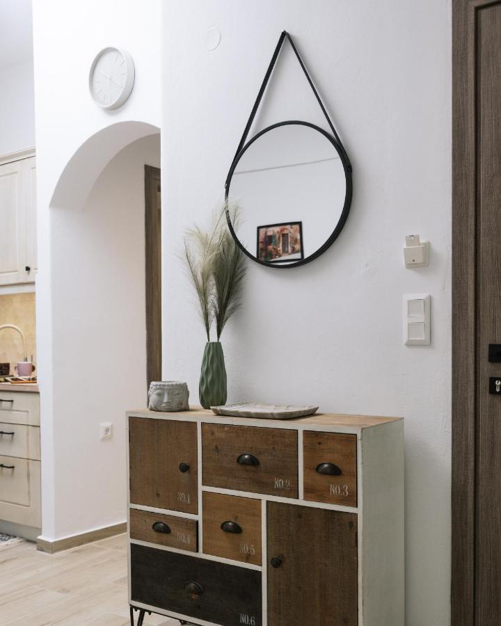 Central Apartments “Evanthia” Пицидия Экстерьер фото